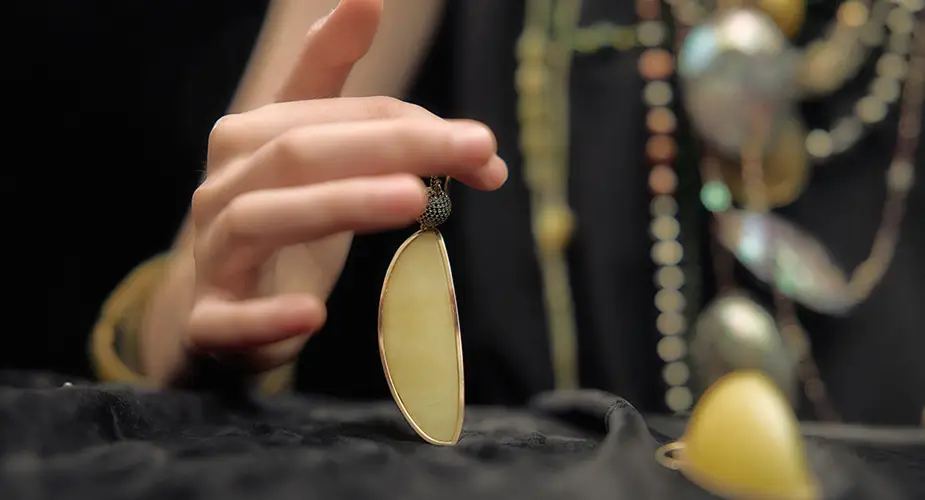 Nadja Azenet Beads